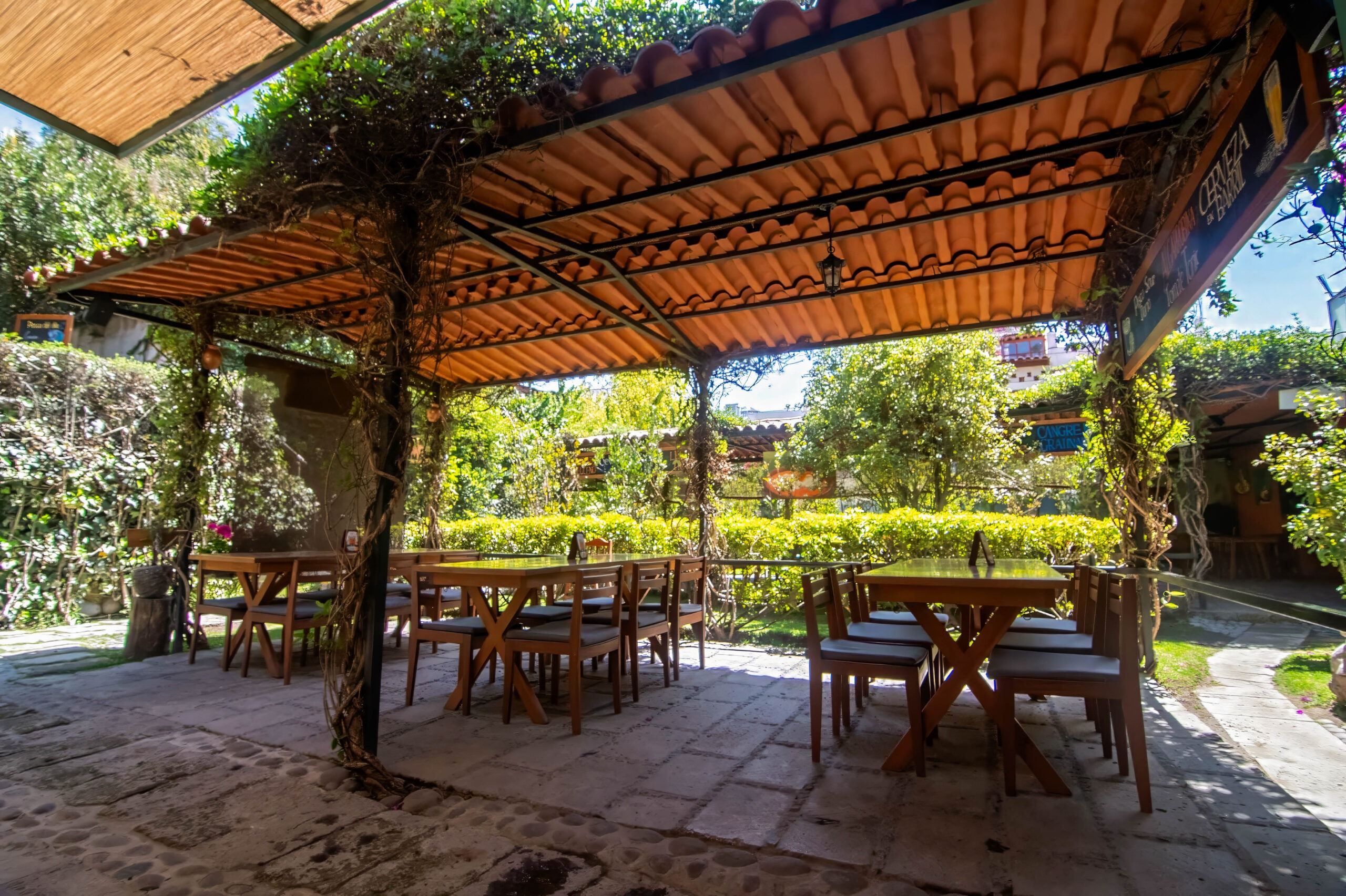 Terraza las bugambilias